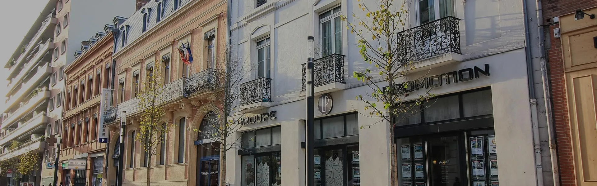 Photographie de la façade du siège social à Toulouse
