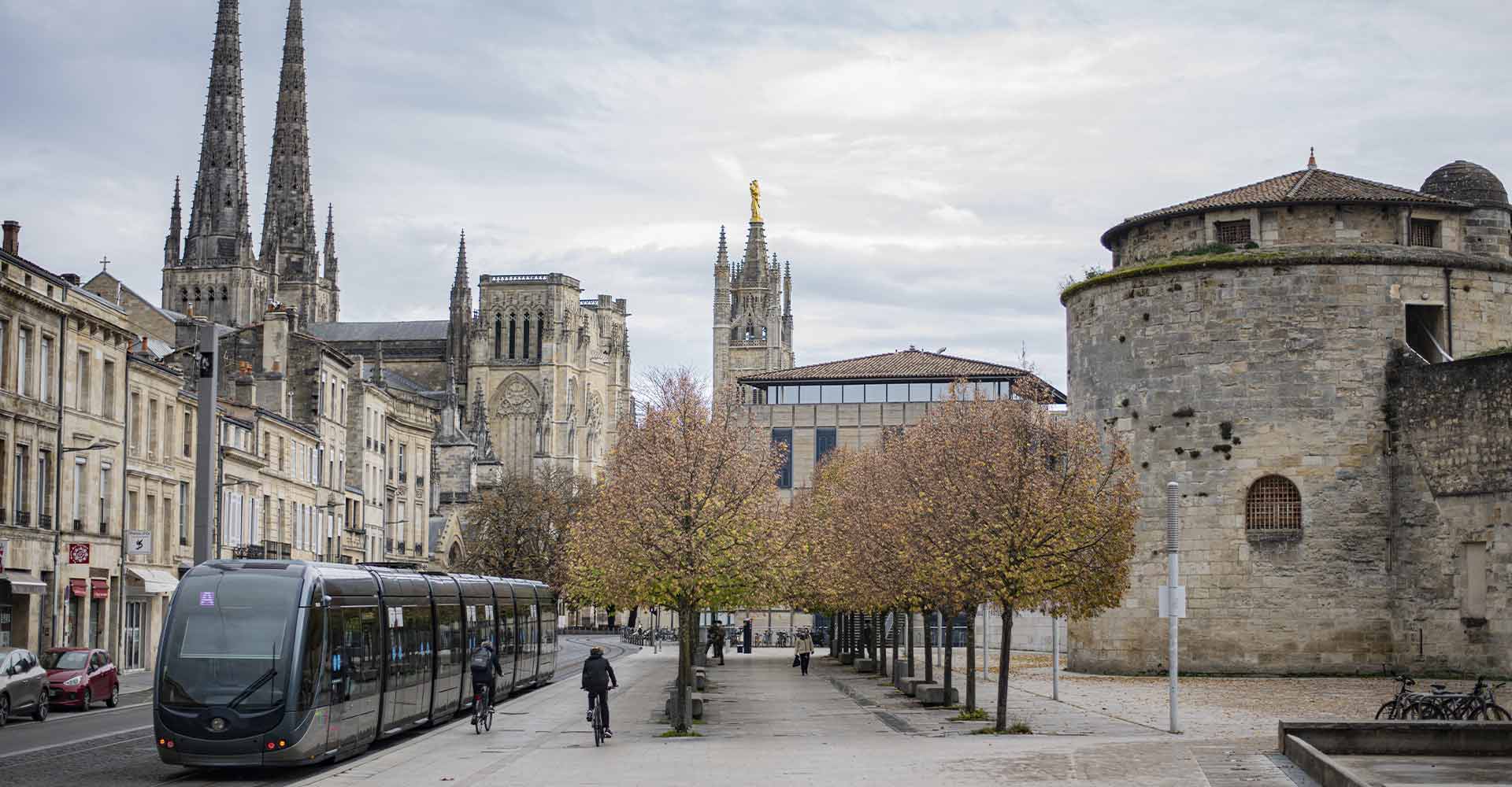 Tramway ligne A dans Bordeaux.