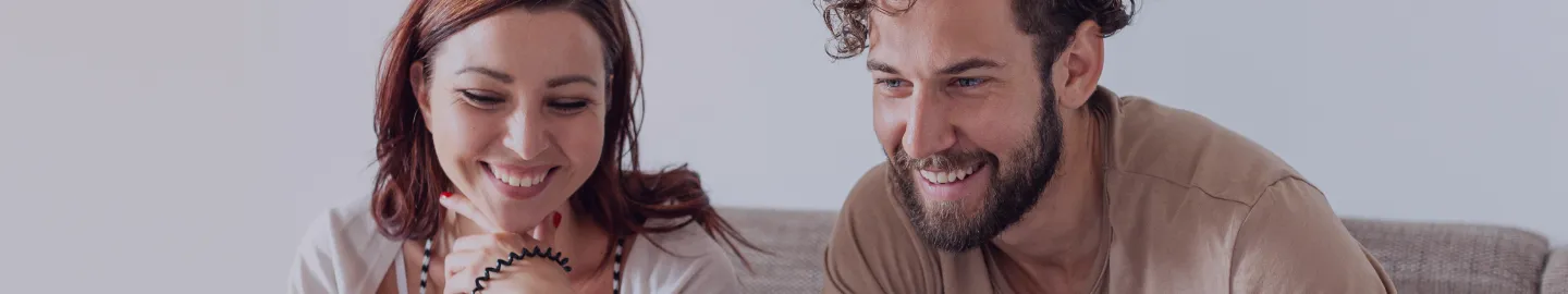 un jeune couple d’investisseurs qui ont acheté leur logement neuf dans le sud-ouest